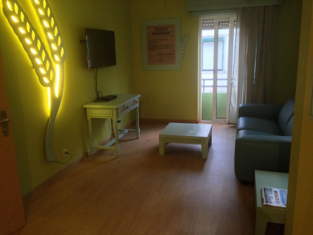 Family Room,425092035:JPEG